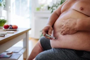 5-Signs-You- Might-Have- Fatty-Liver- Disease-and- Dont-Even- Know-It2 - Quality Research Signs you may have fatty liver disease: 1) You’re Over 40 and Have Diabetes or Prediabetes